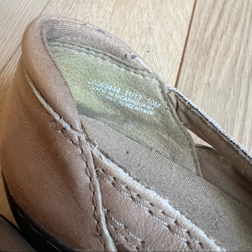 Clarks Slip-on Tan Shoes - Picture 5 of 7